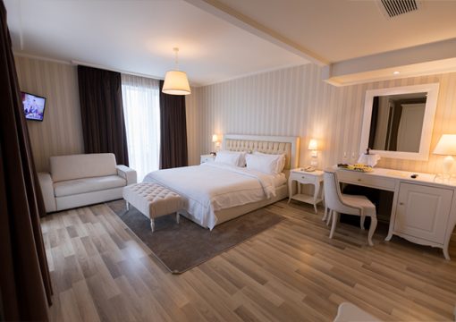 Deluxe Double Room with Balcony and Sea View