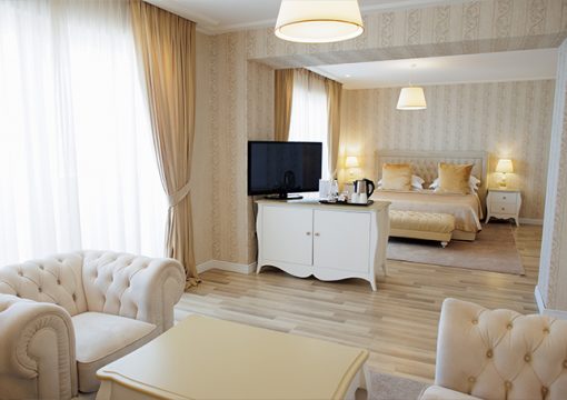 Suite with Balcony and Sea View