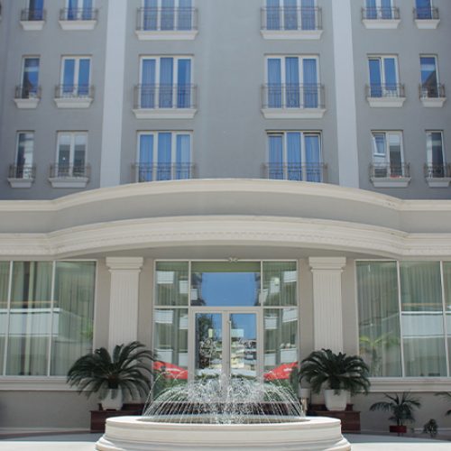 Apartment with Garden View – Secondary Building