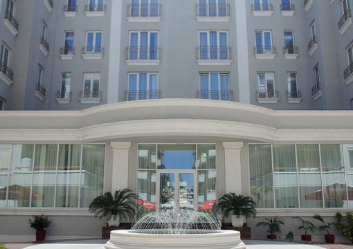 Apartment with Garden View – Secondary Building