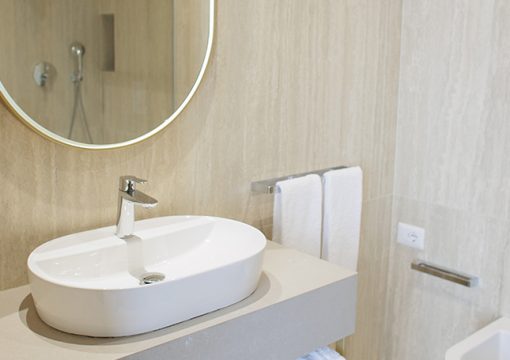 One Bedroom Family Suite with Balcony – Secondary Building