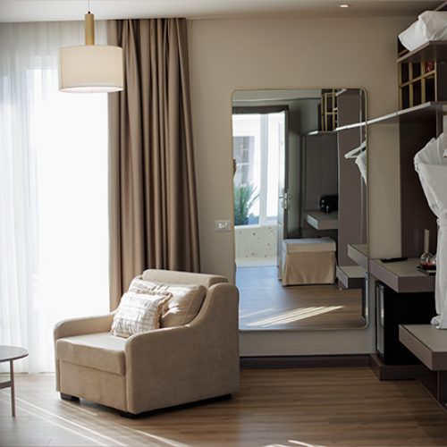 Junior Suite with Balcony – Secondary Building