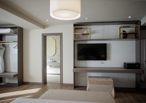 Junior Suite with Balcony – Secondary Building